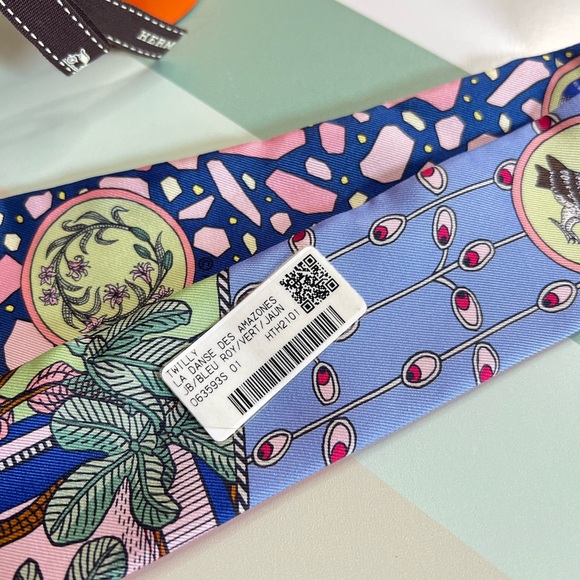 Hermes LA DANSE DES AMAZONES twilly - Picture 8 of 8